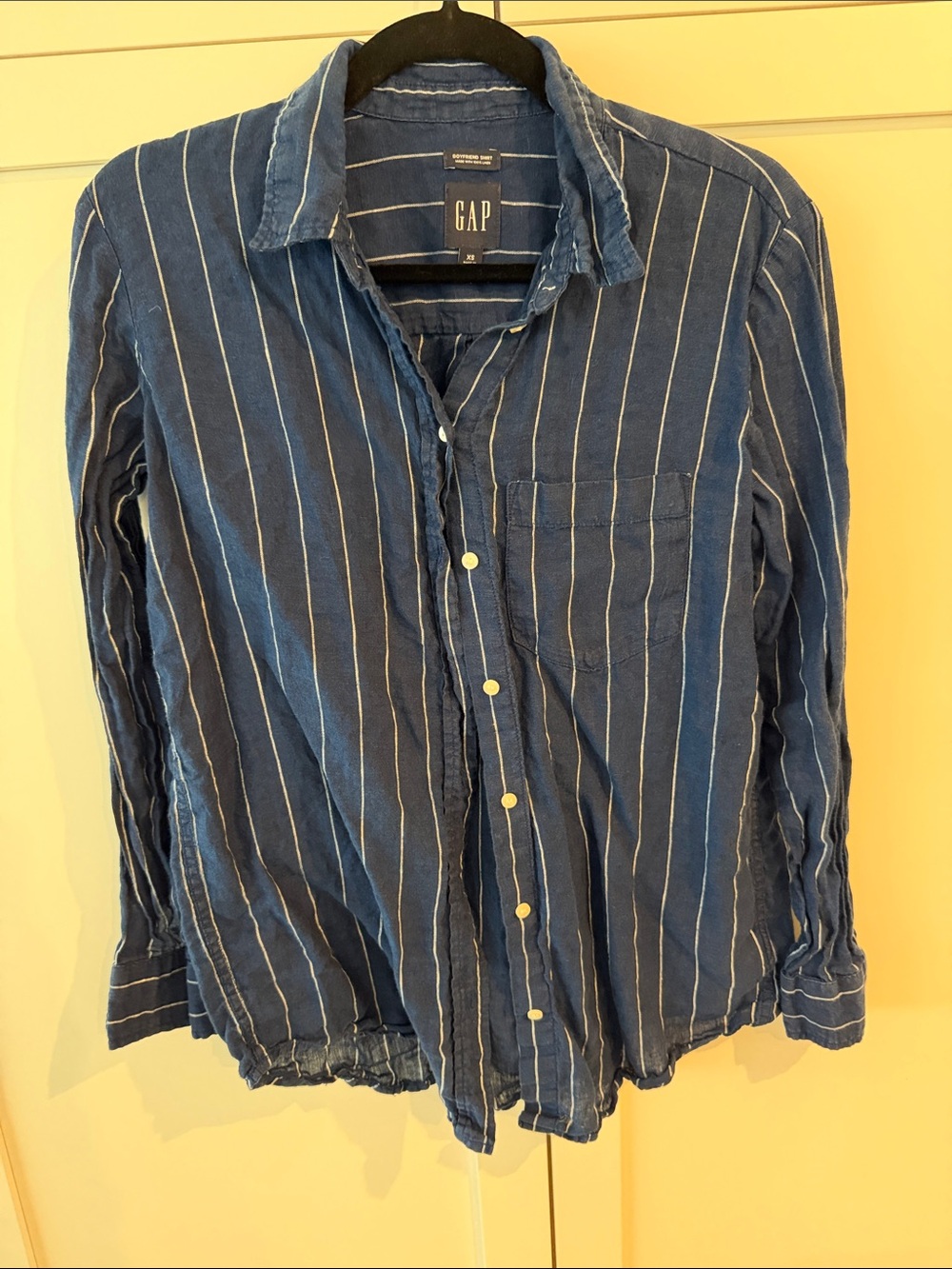 GAP Navy Blue Vertical-Stripe Casual Button-Down Shirt